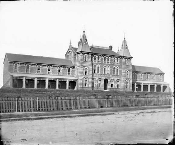 Deaf, Dumb & Blind Institute, before extensive renovation and addition, Sydney. Creator:American & Australasian Photographic Company. Call Number: ON 4 Box 57 No 273. Digital Order No.:a2825004